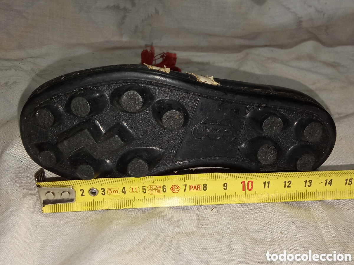 Coleccionismo deportivo: BOTA DE FUTBOL OLIMPIC PEQUE&Ntilde;A - Foto 6
