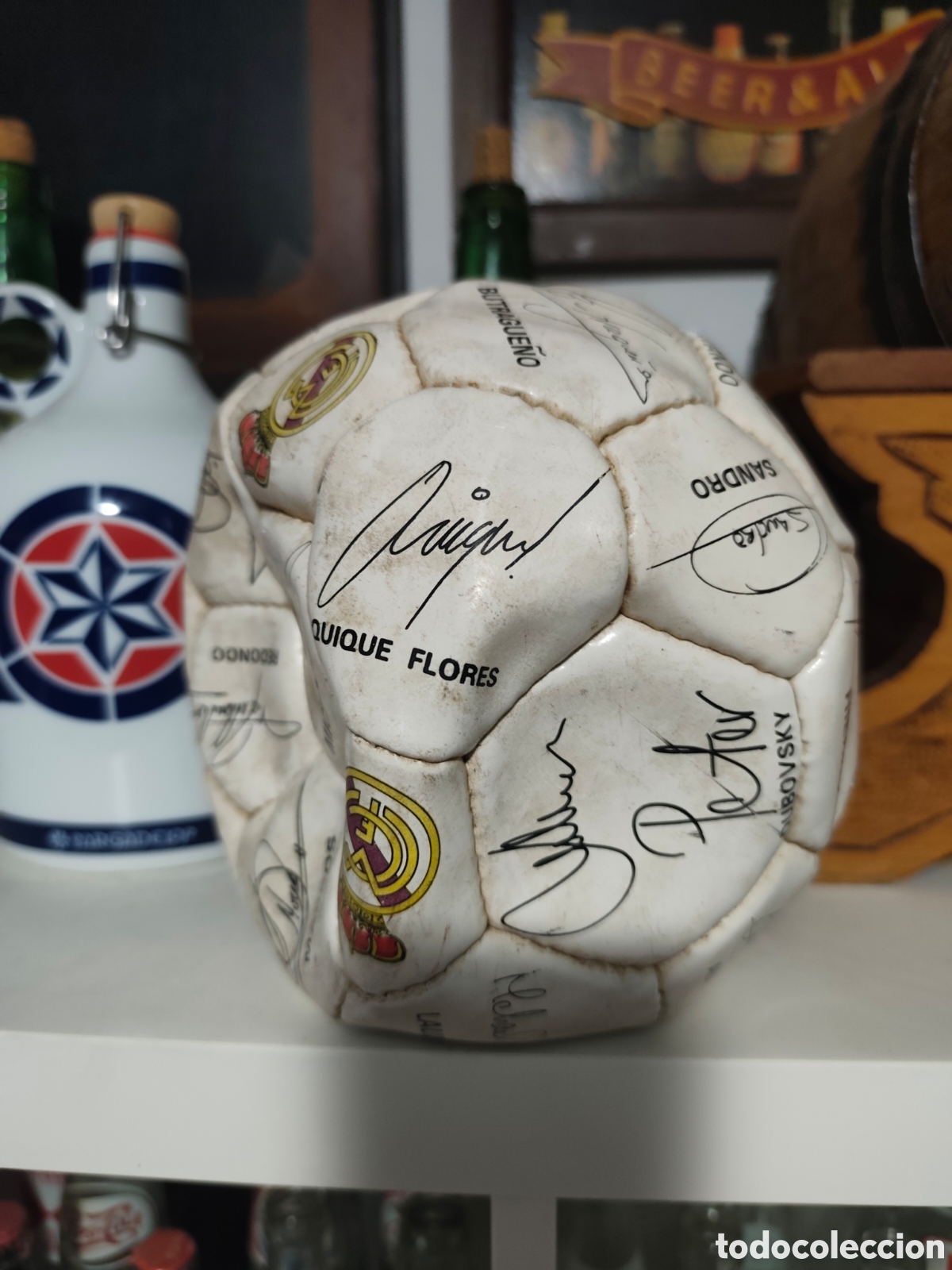 Coleccionismo deportivo: Bal&oacute;n real Madrid a&ntilde;o 1997 firmado