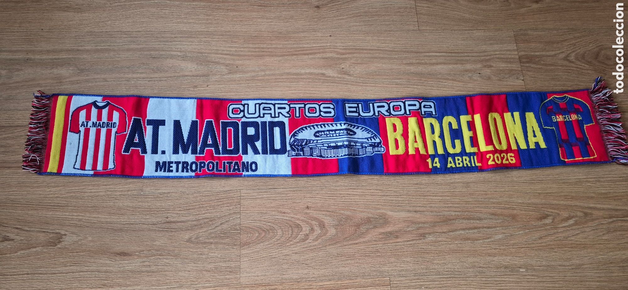 Coleccionismo deportivo: BUFANDA AT.MADRID BARCELONA