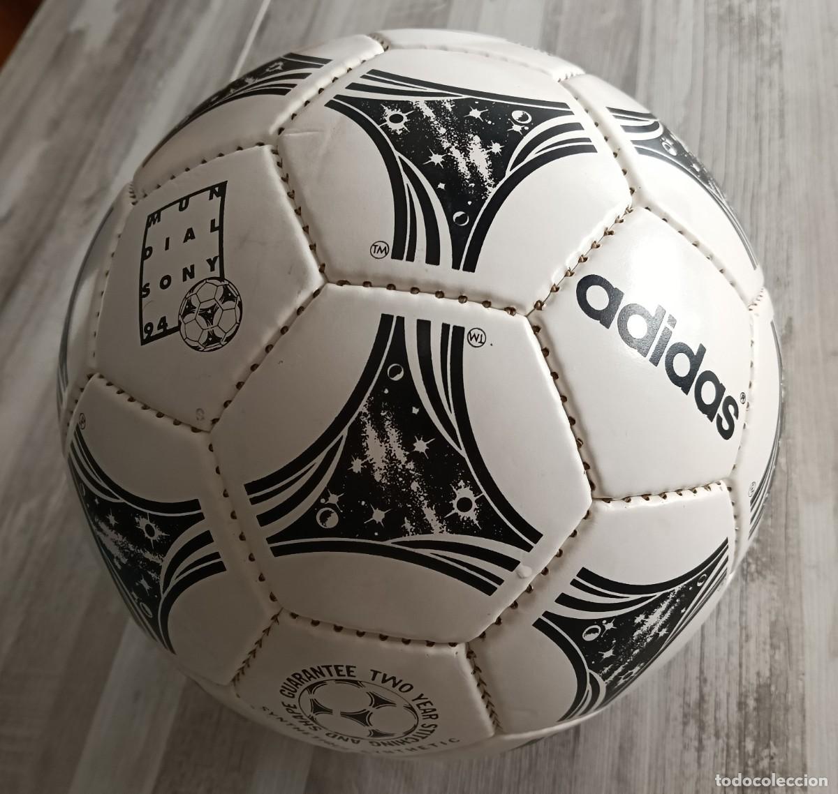 Coleccionismo deportivo: Bal&oacute;n Futbol Adidas Questra Mundial USA 94 . NUEVO