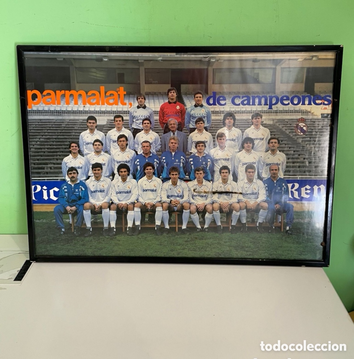 Coleccionismo deportivo: Cuadro conmemorativo Real Madrid 1998 Pe&ntilde;a Juanito &ndash; Jugadores hist&oacute;ricos 70x50 cm