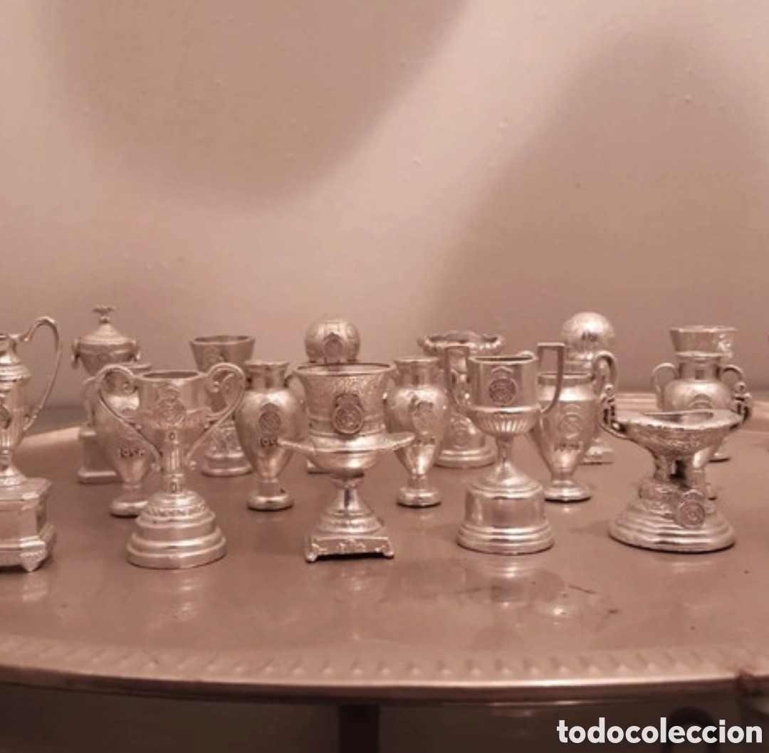 Coleccionismo deportivo: Colecci&oacute;n de mini trofeos Real Madrid &ndash; Lote completo