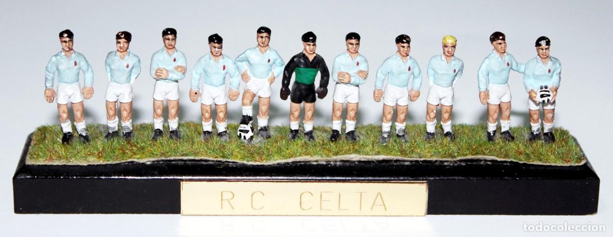 Coleccionismo deportivo: Figuras de plomo equipo Celta de Vigo a&ntilde;os 50