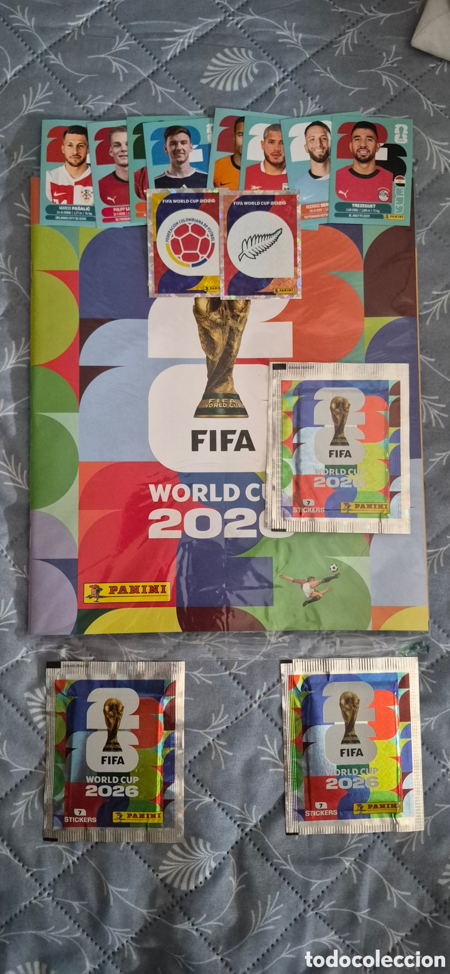 Sports collectibles: A.MUNDIAL 2026 3 SOBRES y 25 CROMOS