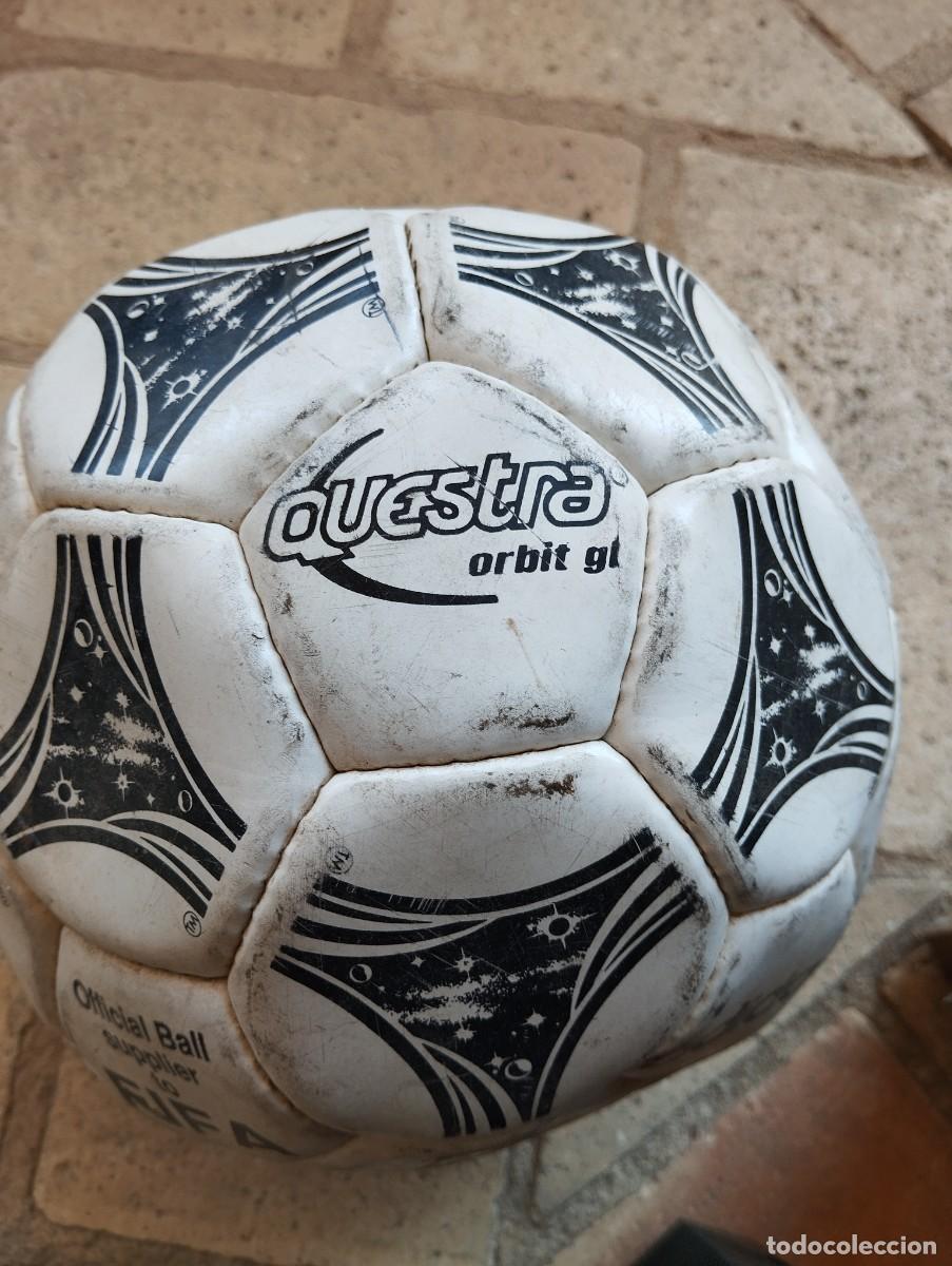 Coleccionismo deportivo: Bal&oacute;n Adidas Questra - Foto 2