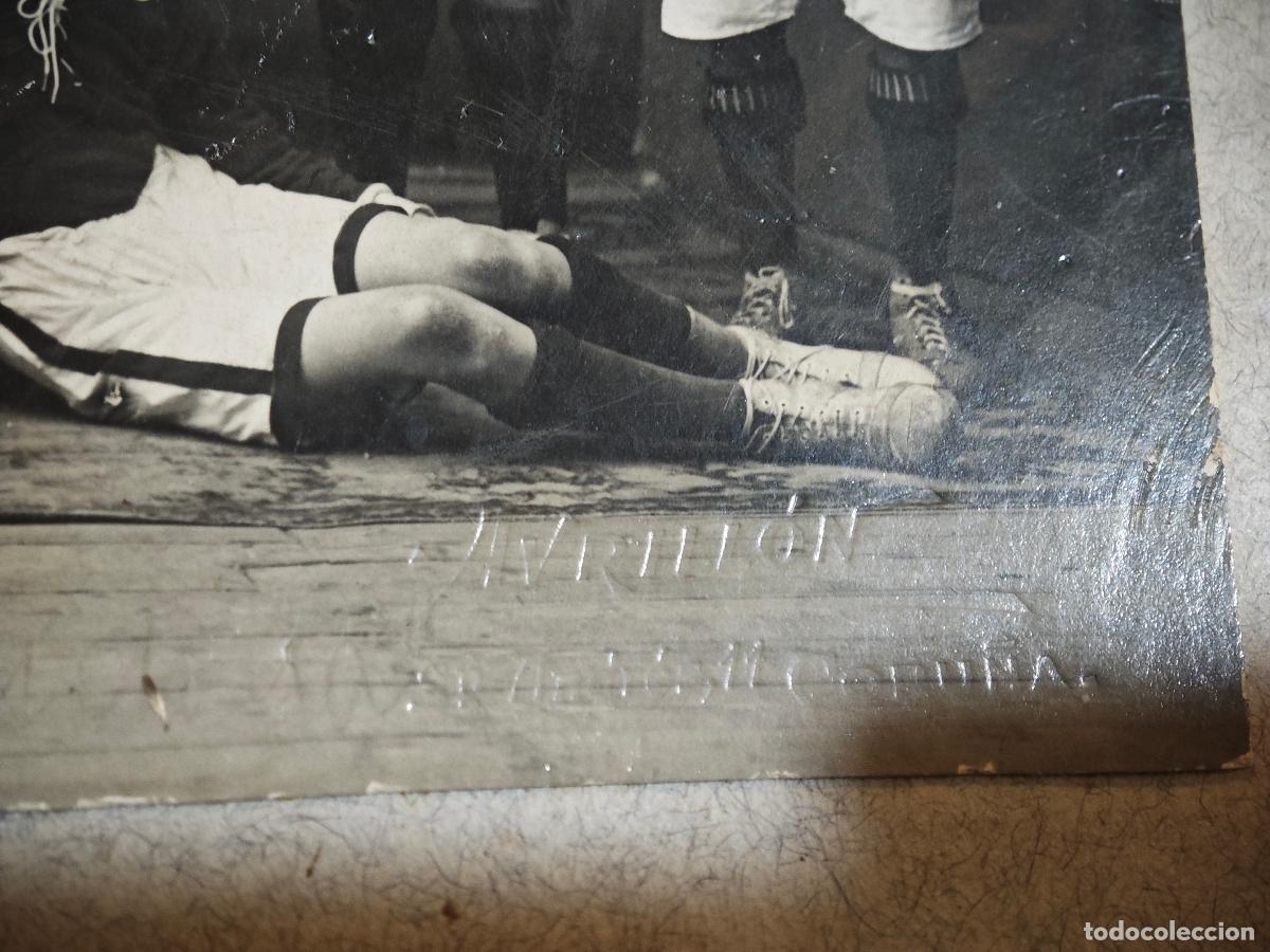 Coleccionismo deportivo: Futbol a&ntilde;os 20 La Coru&ntilde;a Avrillon - Foto 2