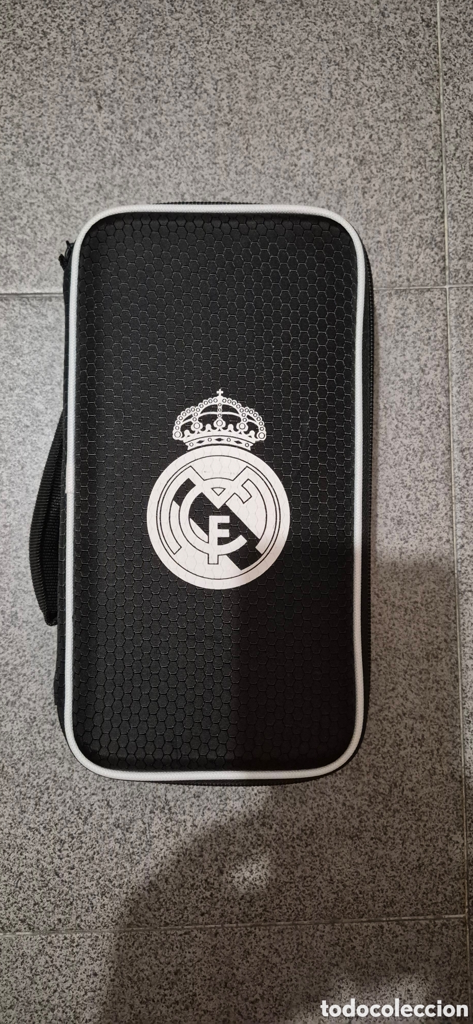 Coleccionismo deportivo: ESTUCHE REAL MADRID NUEVO - Foto 1