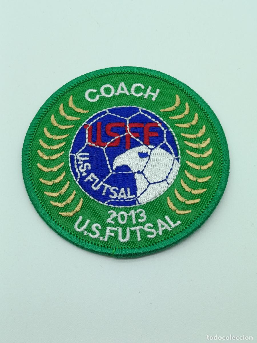 Coleccionismo deportivo: PARCHE TEXTIL BORDADO ENTRENADOR DE LA FEDERACION ESTADOS UNIDOS FUTBOL SALA. SIN USO. MYJ.