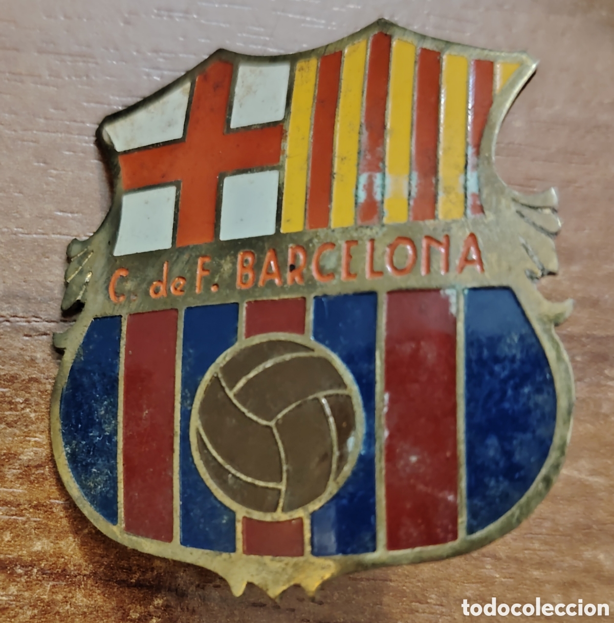 Coleccionismo deportivo: Chapa antigua F&uacute;tbol Club Barcelona