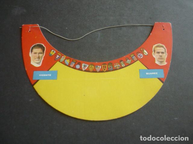 Coleccionismo deportivo: VISERA CARTON FUTBOL VICENTE Y SUAREZ FUTBOLISTAS