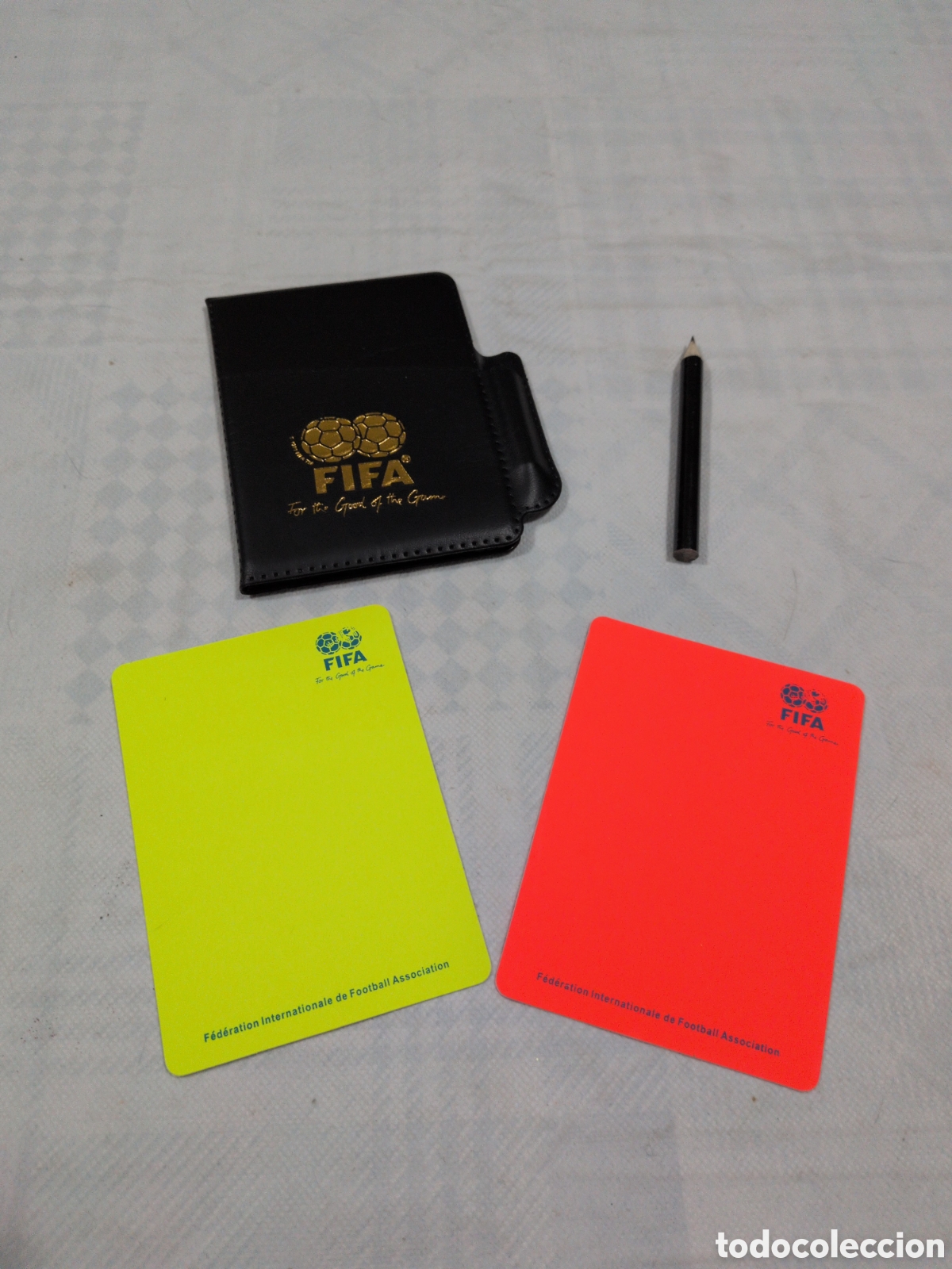 Coleccionismo deportivo: Tarjetero de la FIFA para &aacute;rbitros de f&uacute;tbol. Nuevo