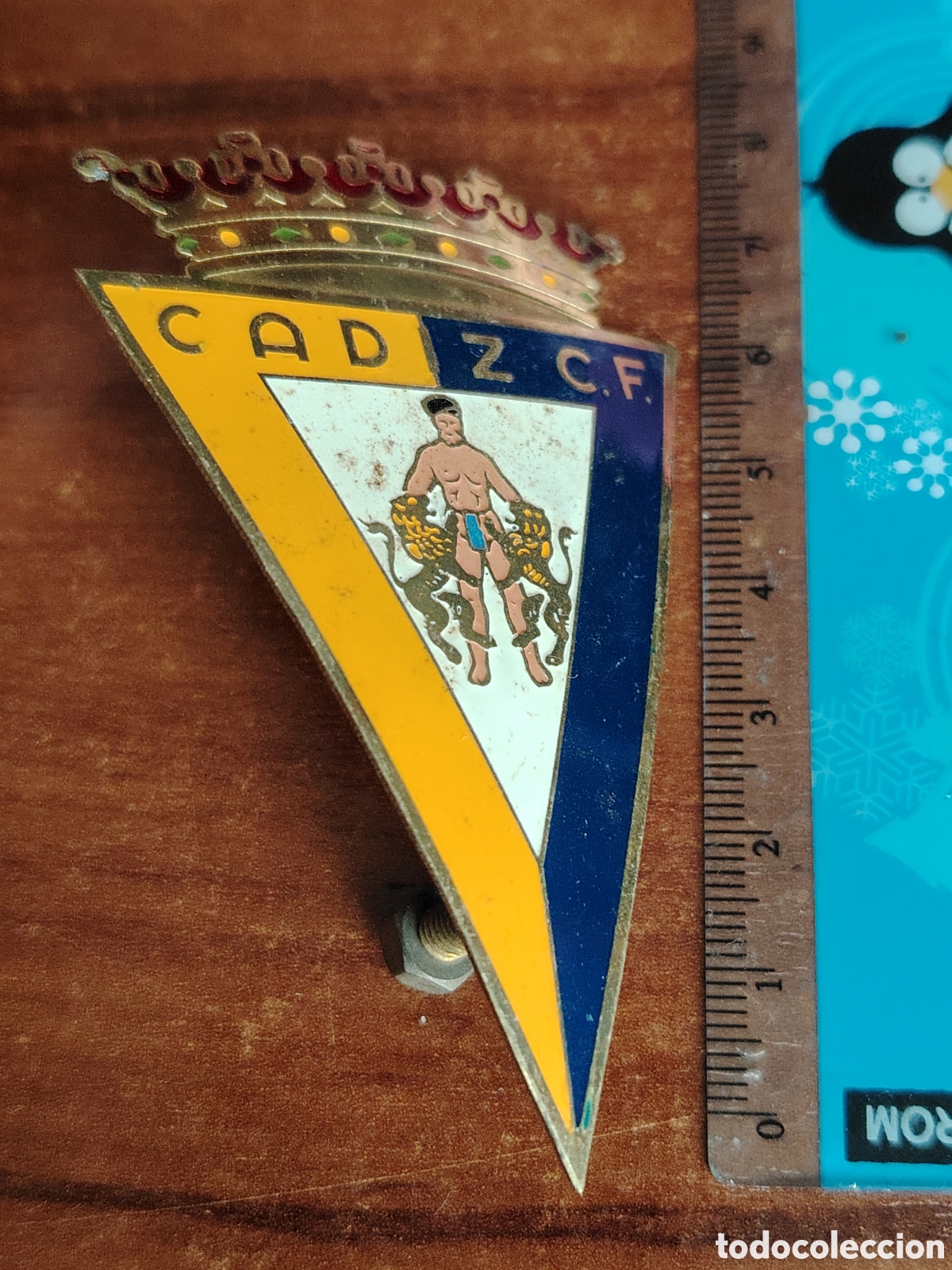 Coleccionismo deportivo: Chapa antigua del C&aacute;diz Club de f&uacute;tbol