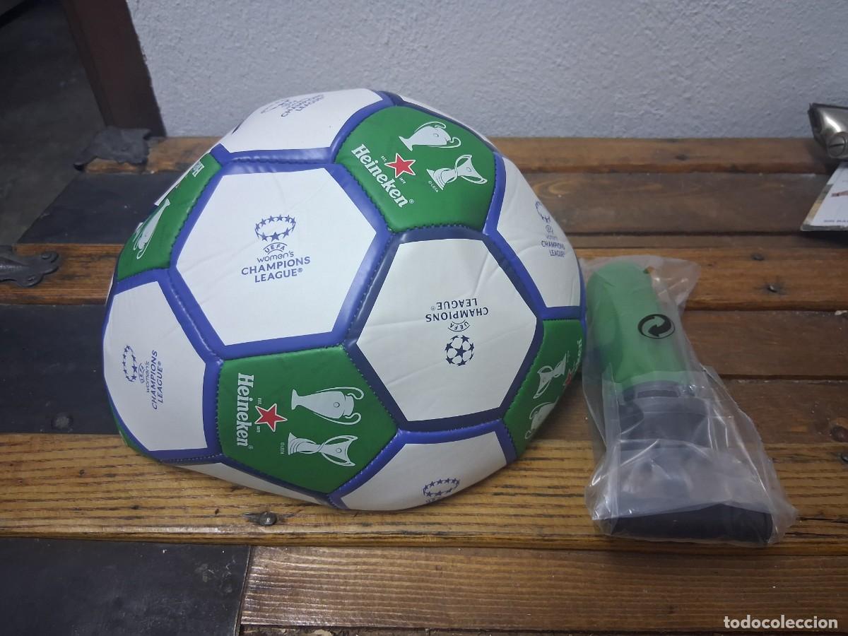 Coleccionismo deportivo: Balon con inflador Heineken junto a la UEFA Champions League UEFA Women's pelota f&uacute;tbol