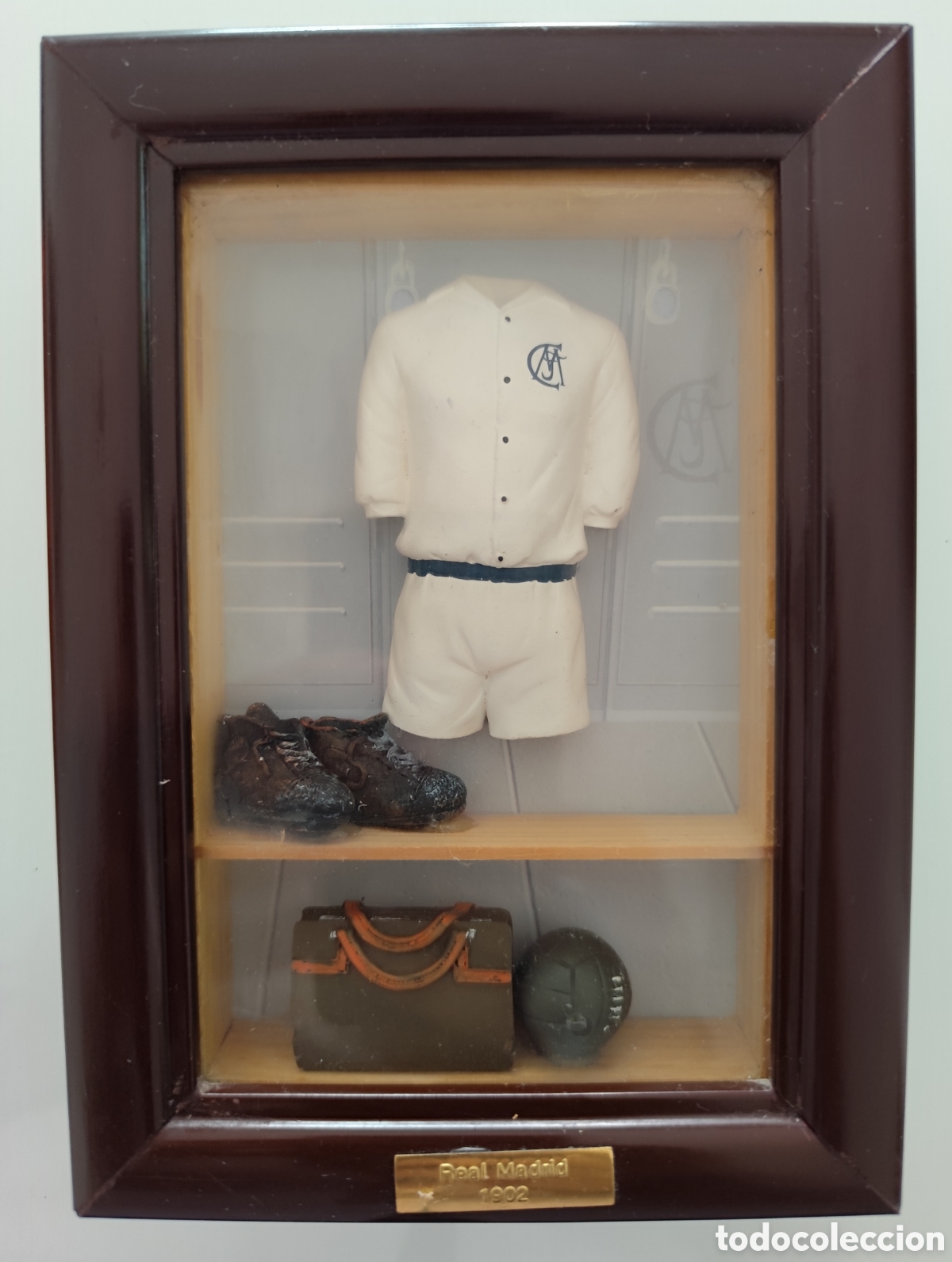Colecionismo desportivo: CUADRO REAL MADRID EQUIPACI&Oacute;N COLECCI&Oacute;N