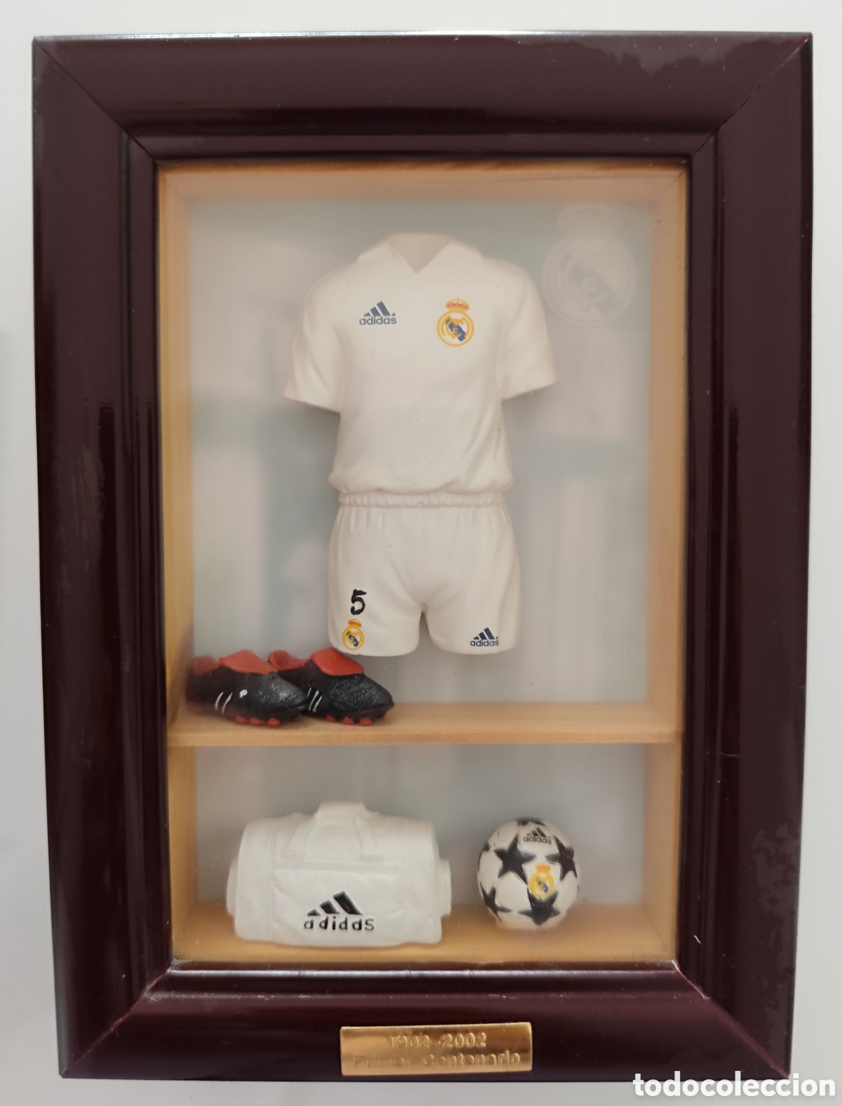 Colecionismo desportivo: CUADRO REAL MADRID EQUIPACI&Oacute;N COLECCI&Oacute;N