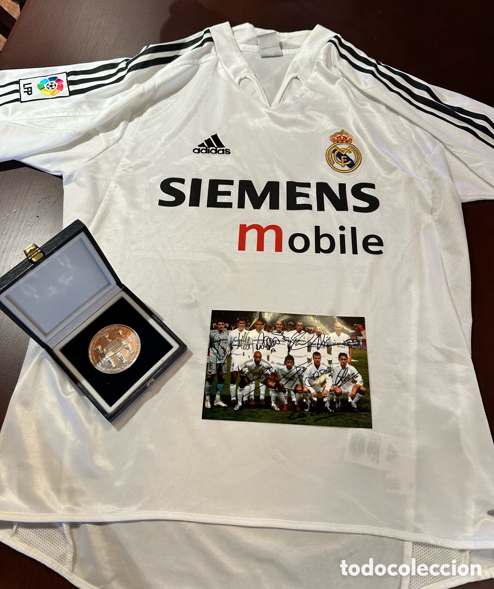 Coleccionismo deportivo: Camiseta + moneda de plata+foto firmada gal&aacute;cticos