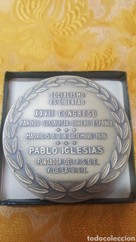 Material numism&aacute;tico: MEDALLA DEL XXVII CONGRESO DEL PSOE. 1976 - Foto 2