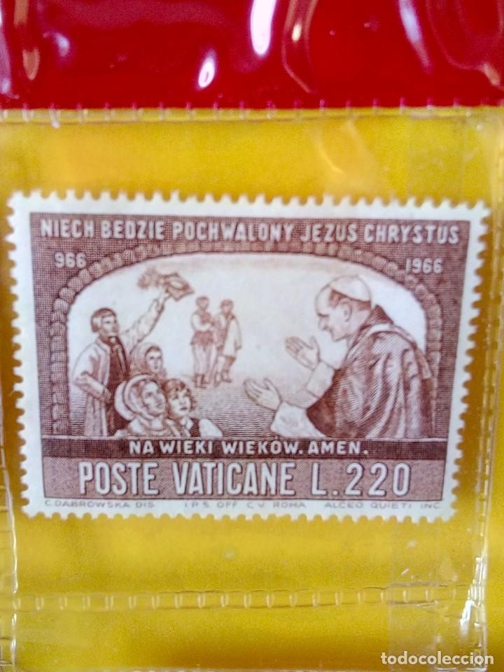 Material numism&aacute;tico: A&Ntilde;O SANTO 1975. - VATICANO (MONEDA Y SELLOS) - Foto 4