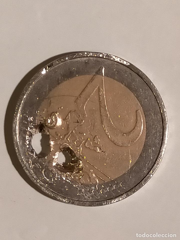 Material numism&aacute;tico: Moneda de 2 &euro; ver fotos deteriorada - Foto 7