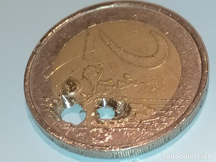 Material numism&aacute;tico: Moneda de 2 &euro; ver fotos deteriorada - Foto 12