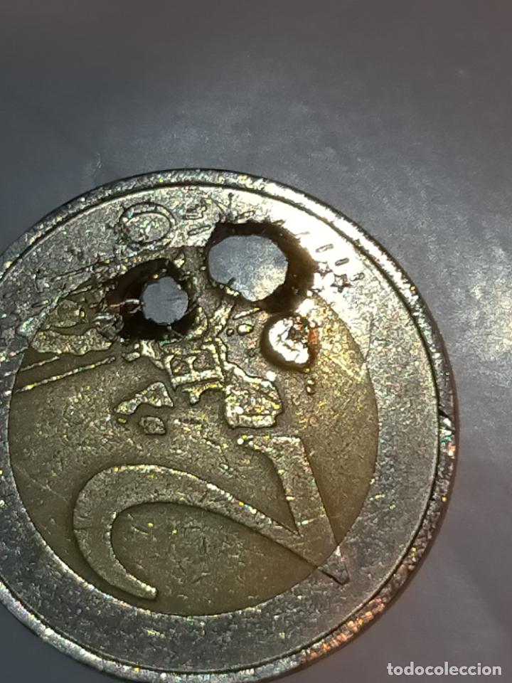Material numism&aacute;tico: Moneda de 2 &euro; ver fotos deteriorada - Foto 16