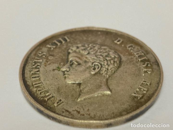 Material numism&aacute;tico: Medalla de plata Alfonso XIII 1902 - Foto 3