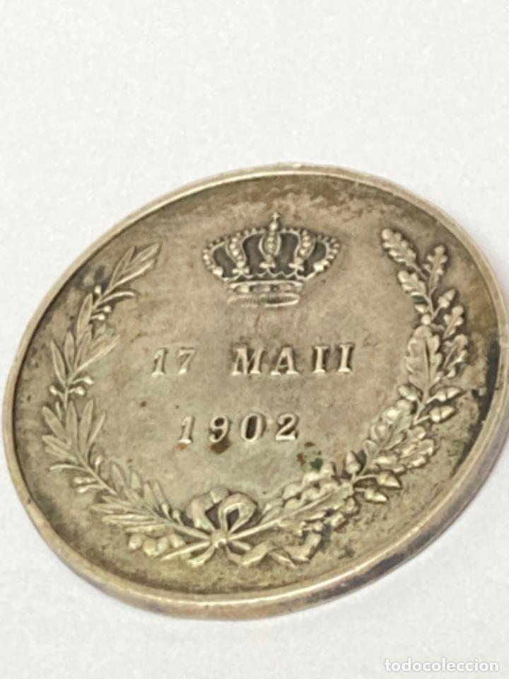 Material numism&aacute;tico: Medalla de plata Alfonso XIII 1902 - Foto 7