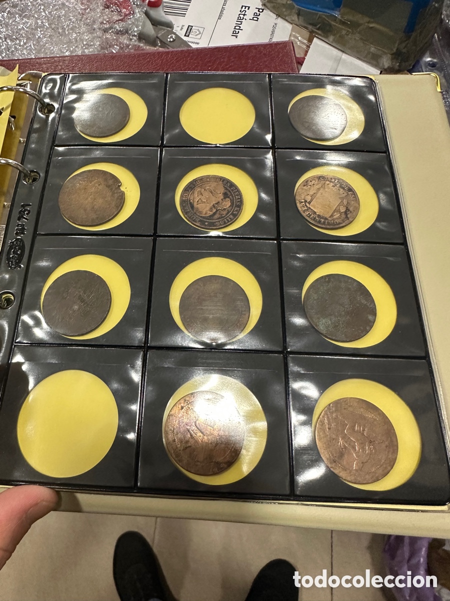 Material numism&aacute;tico: &Aacute;lbum pardo con algunas monedas - Foto 2