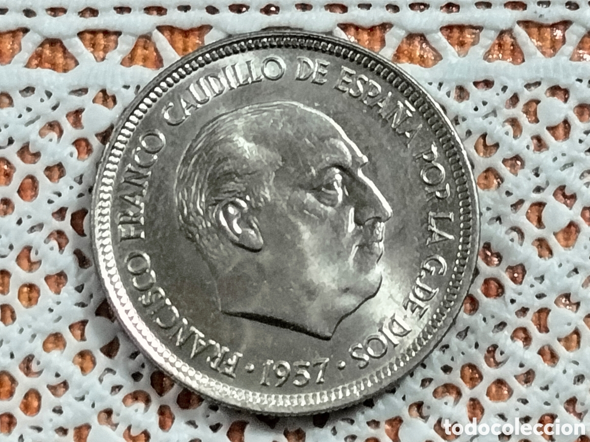 Material numism&aacute;tico: Moneda 5 pesetas Franco 1957*75 - Foto 1