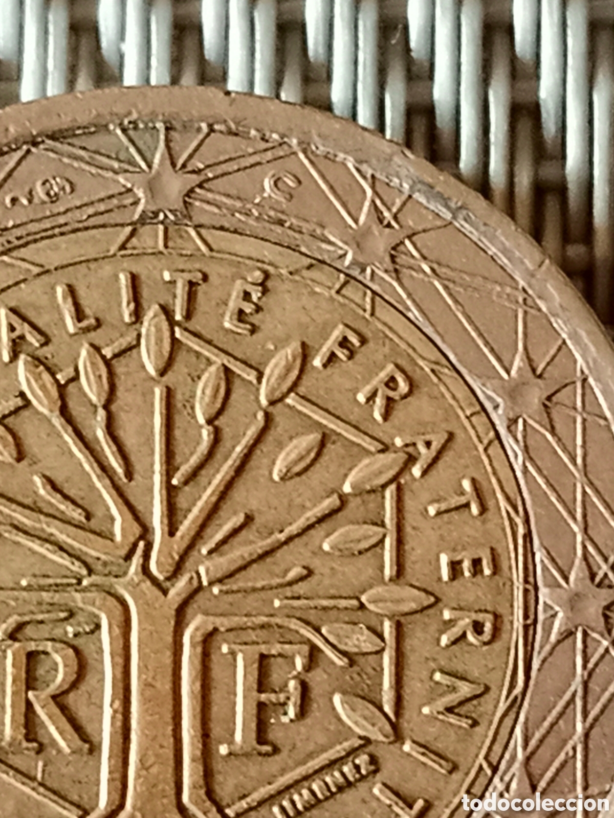 Material numism&aacute;tico: Moneda de 2 euros Francia 2001 mal Acu&ntilde;ada - Foto 6