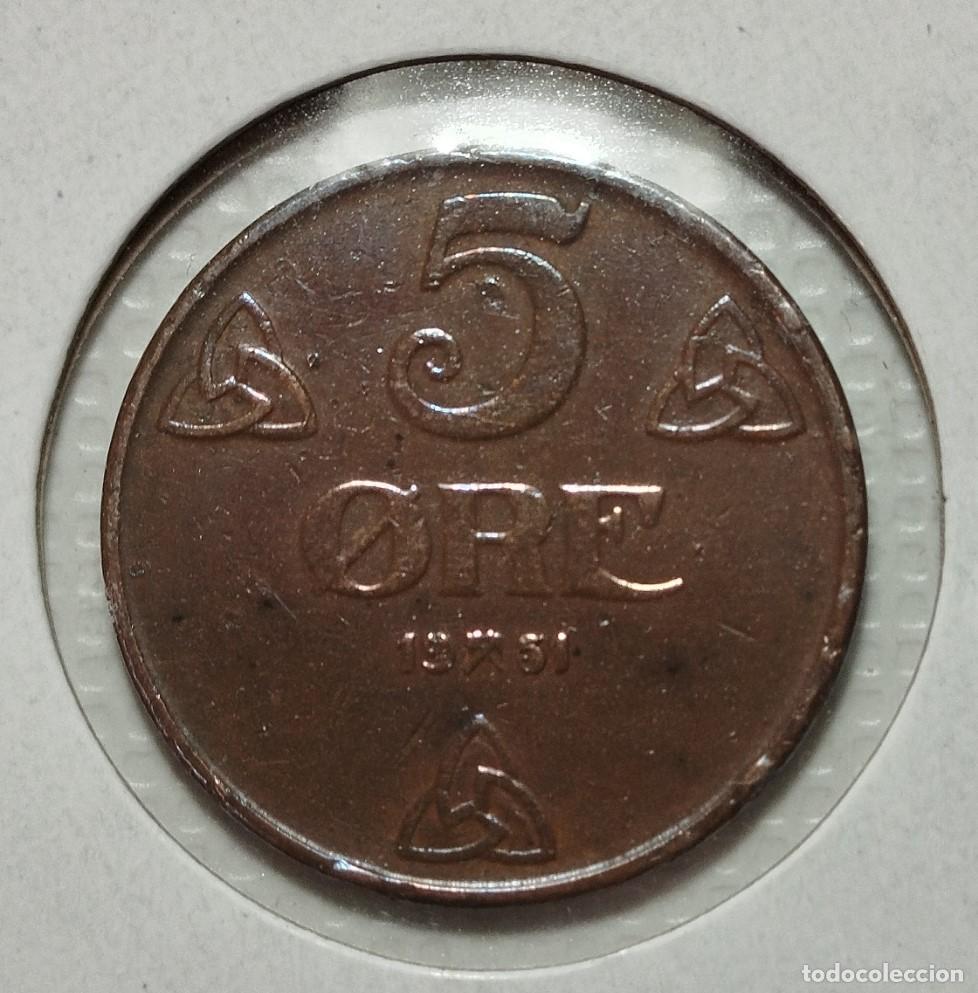 Material numism&aacute;tico: EUROPA . NORUEGA . 5 ORE 1951 - Foto 2