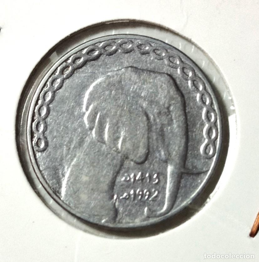 Material numism&aacute;tico: AFRICA . ARGELIA . 5 DINARS 1992 - Foto 1