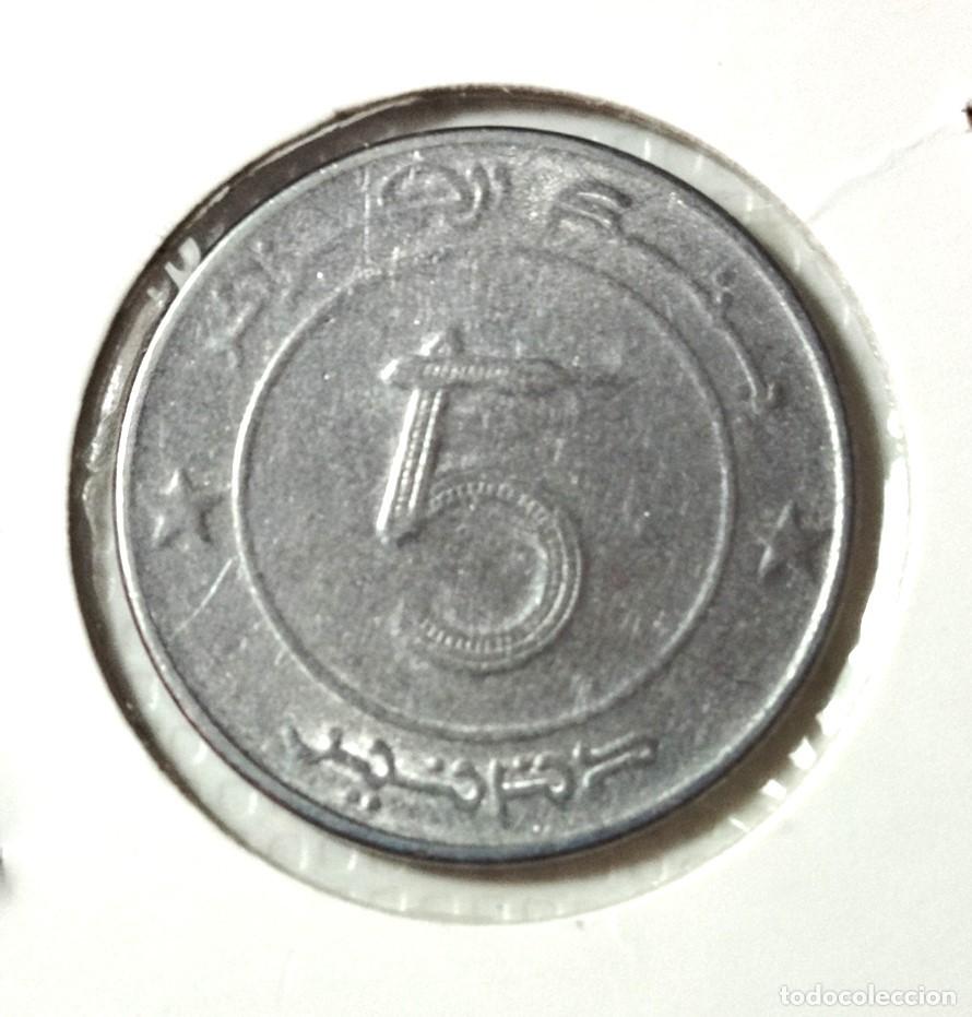 Material numism&aacute;tico: AFRICA . ARGELIA . 5 DINARS 1992 - Foto 2
