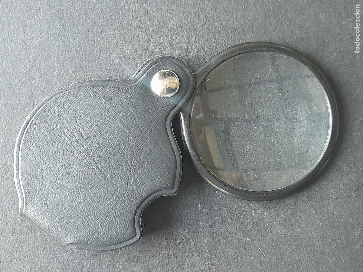 Material numism&aacute;tico: Lente lupa de aumento de bolsillo con funda de plastico - Foto 2