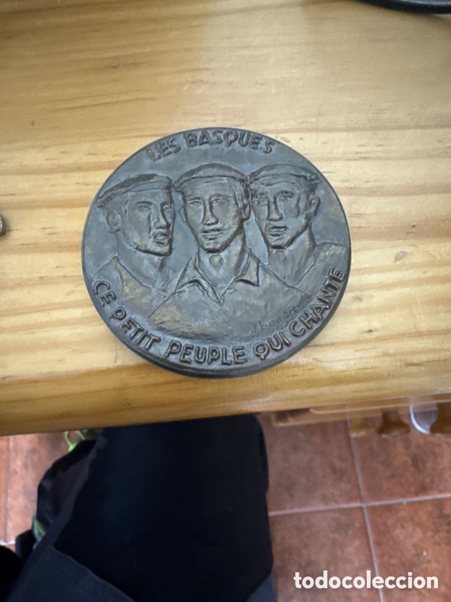 Material numism&aacute;tico: MEDAILLE LES BASQUES CE PETIT PEUPLE QUI CHANTE par BAUDET - MEDAL - Foto 1