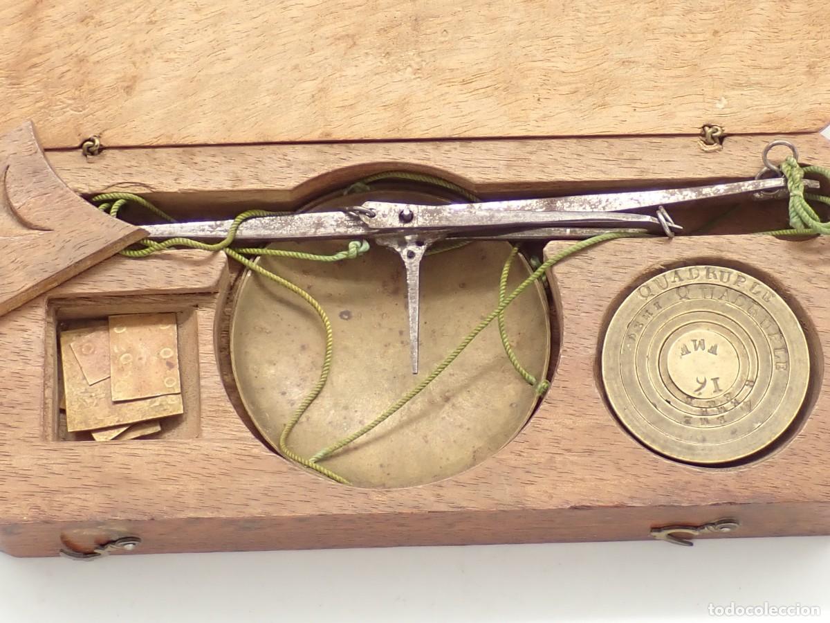 Material numism&aacute;tico: BALANZA PORT&Aacute;TIL PARA PESAR MONEDA - Foto 2