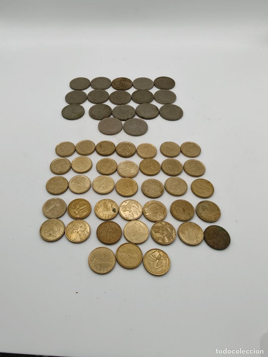 Material numism&aacute;tico: lote de duros grandes 17 y peque&ntilde;os 38, tal como se ve en fotos.
