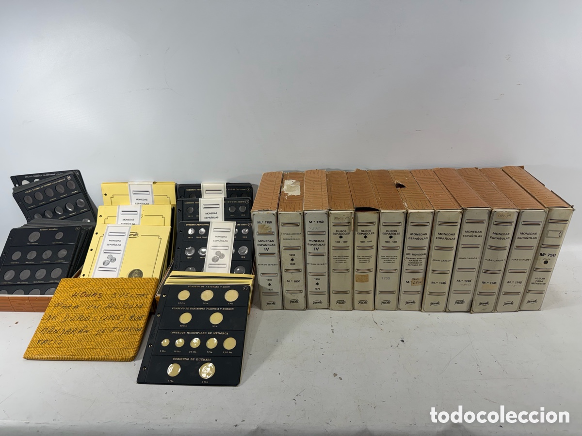 Material numism&aacute;tico: Gran lote de &aacute;lbumes y clasificadores Pardo para monedas espa&ntilde;olas y duros