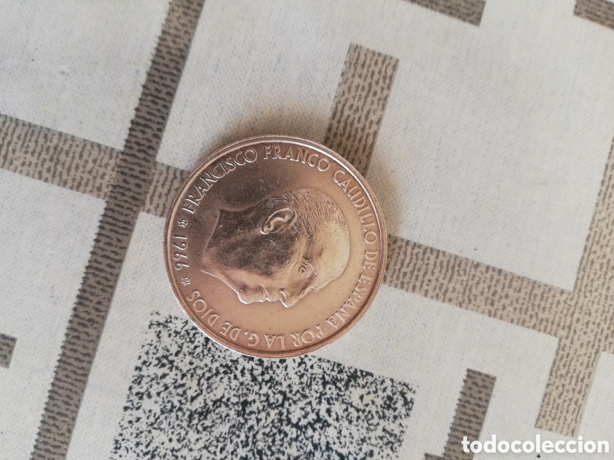 Material numism&aacute;tico: 100 pesetas 1966 plata