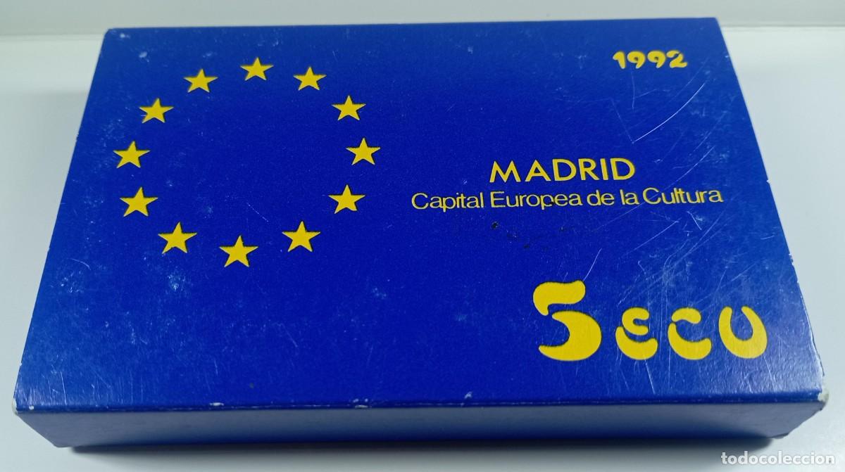 Material numism&aacute;tico: Funda estuche de cart&oacute;n para moneda de 5 ecu de 1992 (Madrid Capital Europea de la Cultura 1992)