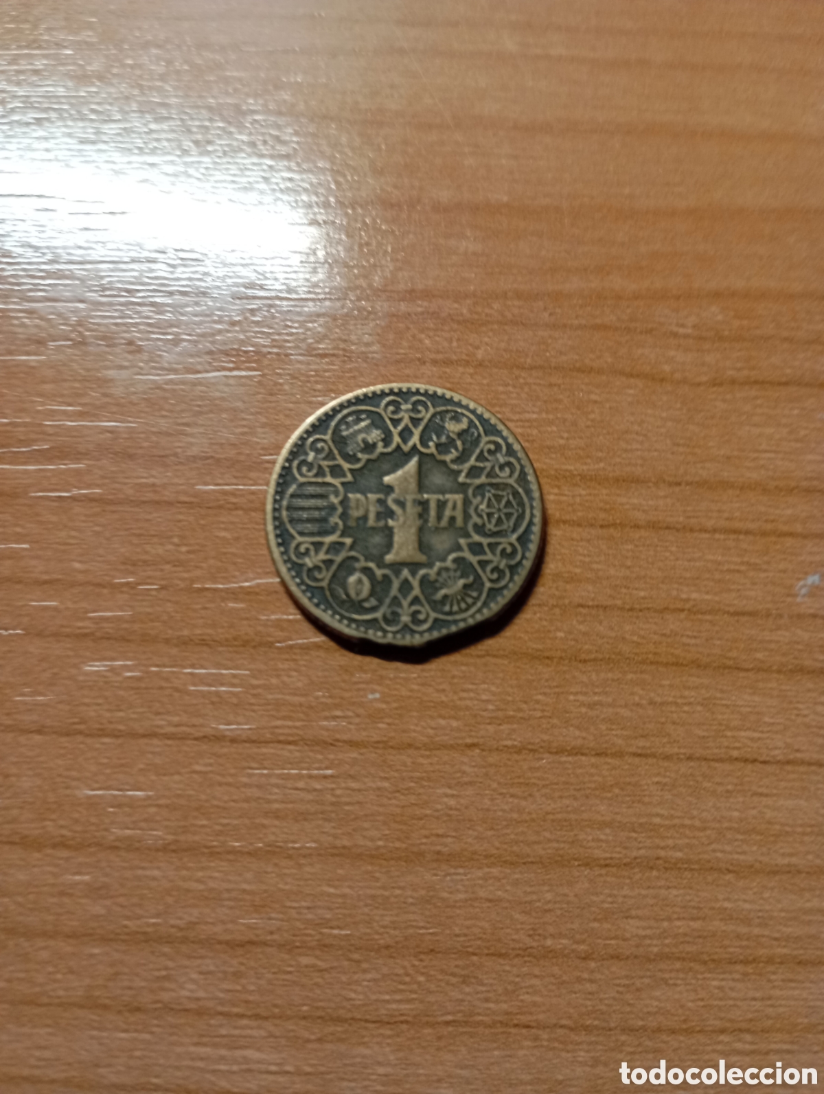 Material numism&aacute;tico: Rara peseta de 1944 segmentada!