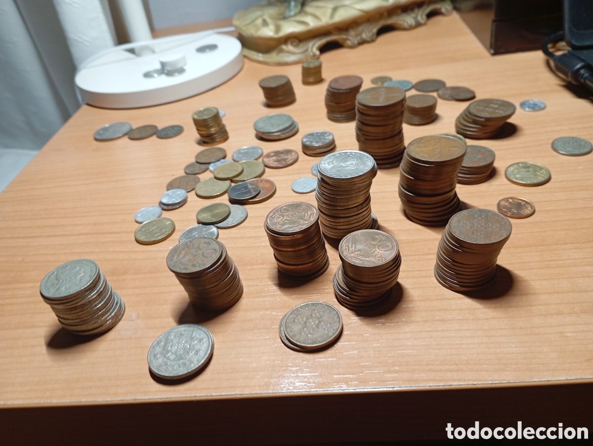 Material numism&aacute;tico: Colecci&oacute;n monedas Portugal 250 monedas aprox.