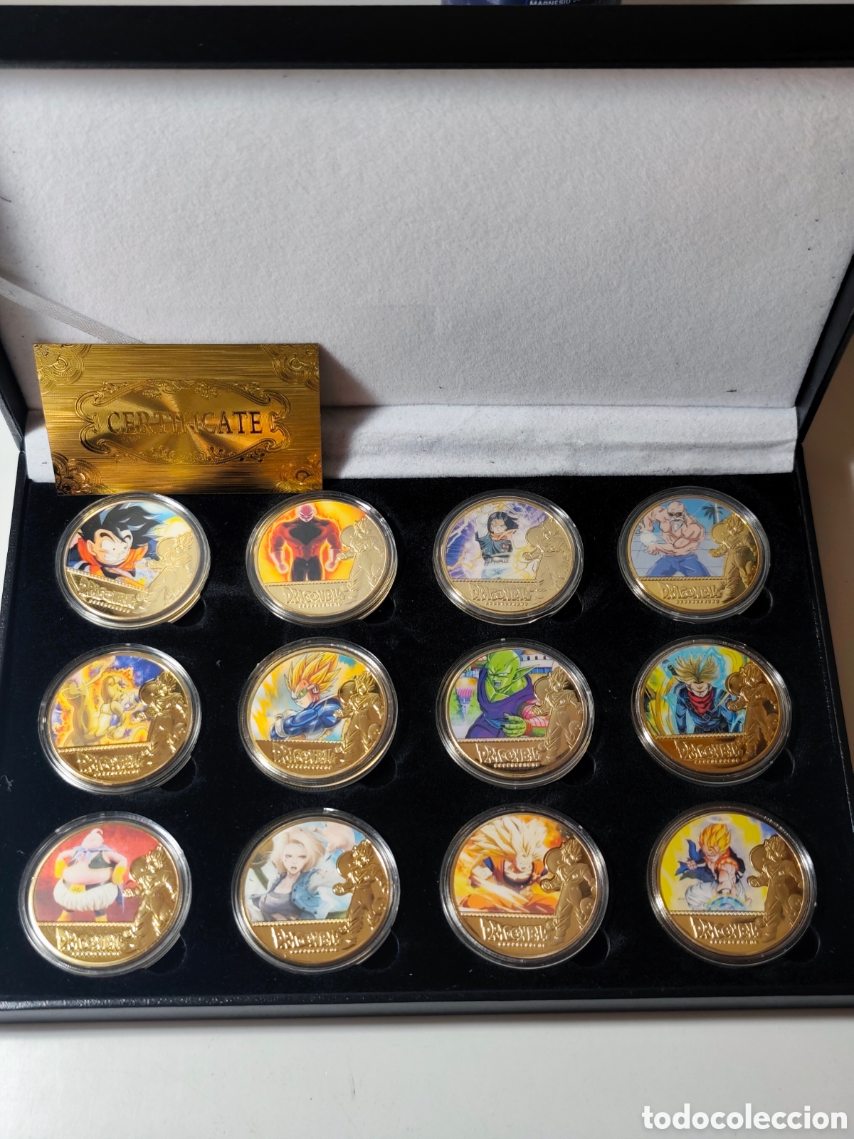 Material numism&aacute;tico: COL&middot;LECCI&Oacute; DE MONEDES DRAGON BALL Z Aquest exclusiu joc de monedes de Dragon Ball Z inclou 12