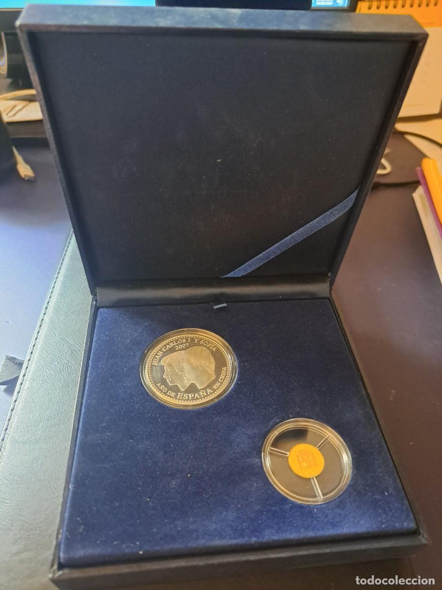 Numismatic Material: A&ntilde;o de Espa&ntilde;a en China, reyes, Plata y Oro.