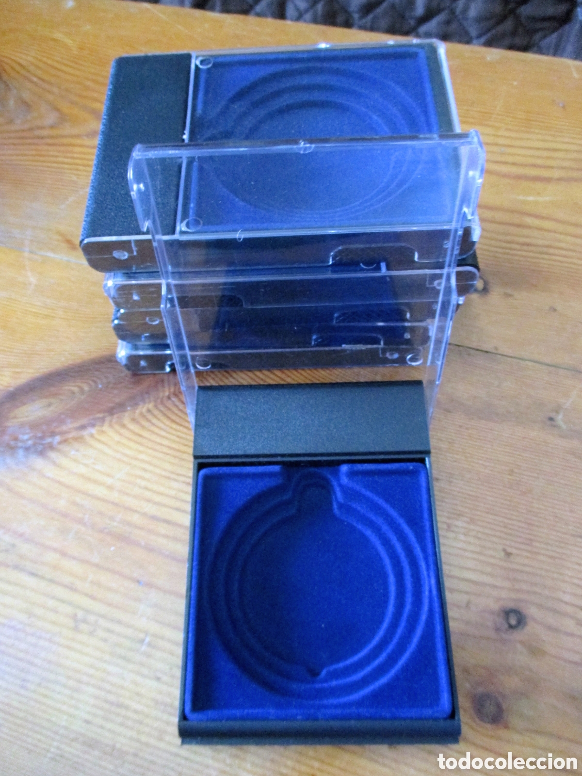 Material numism&aacute;tico: LOTE DE 6 CAJAS PARA MEDALLAS DE 50, 60 &oacute; 70 MM. DE DI&Aacute;METRO (3)