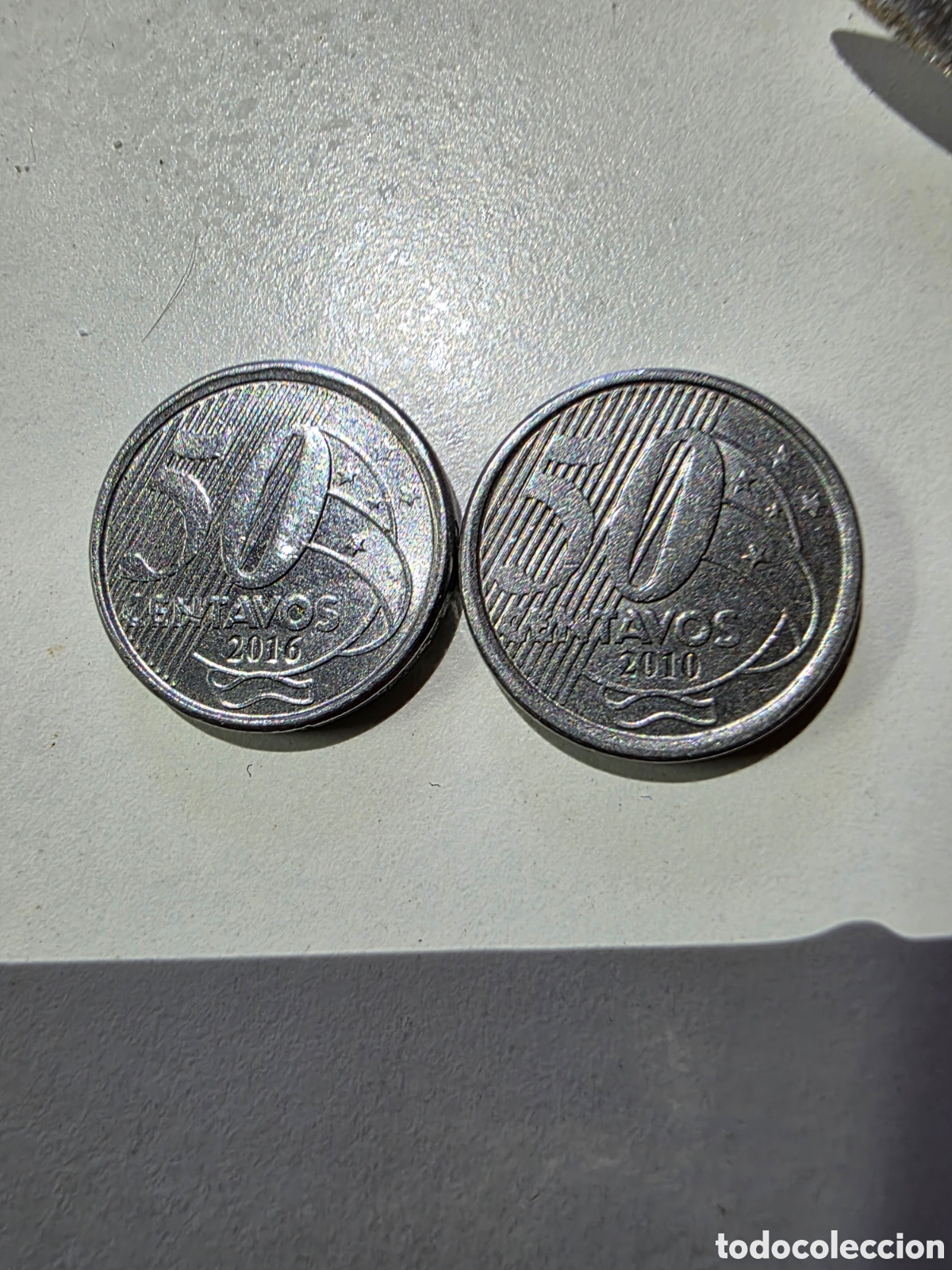 Material numism&aacute;tico: 50 centavos de 2016 e 2010 ambas com erros de cunhagem - Foto 1