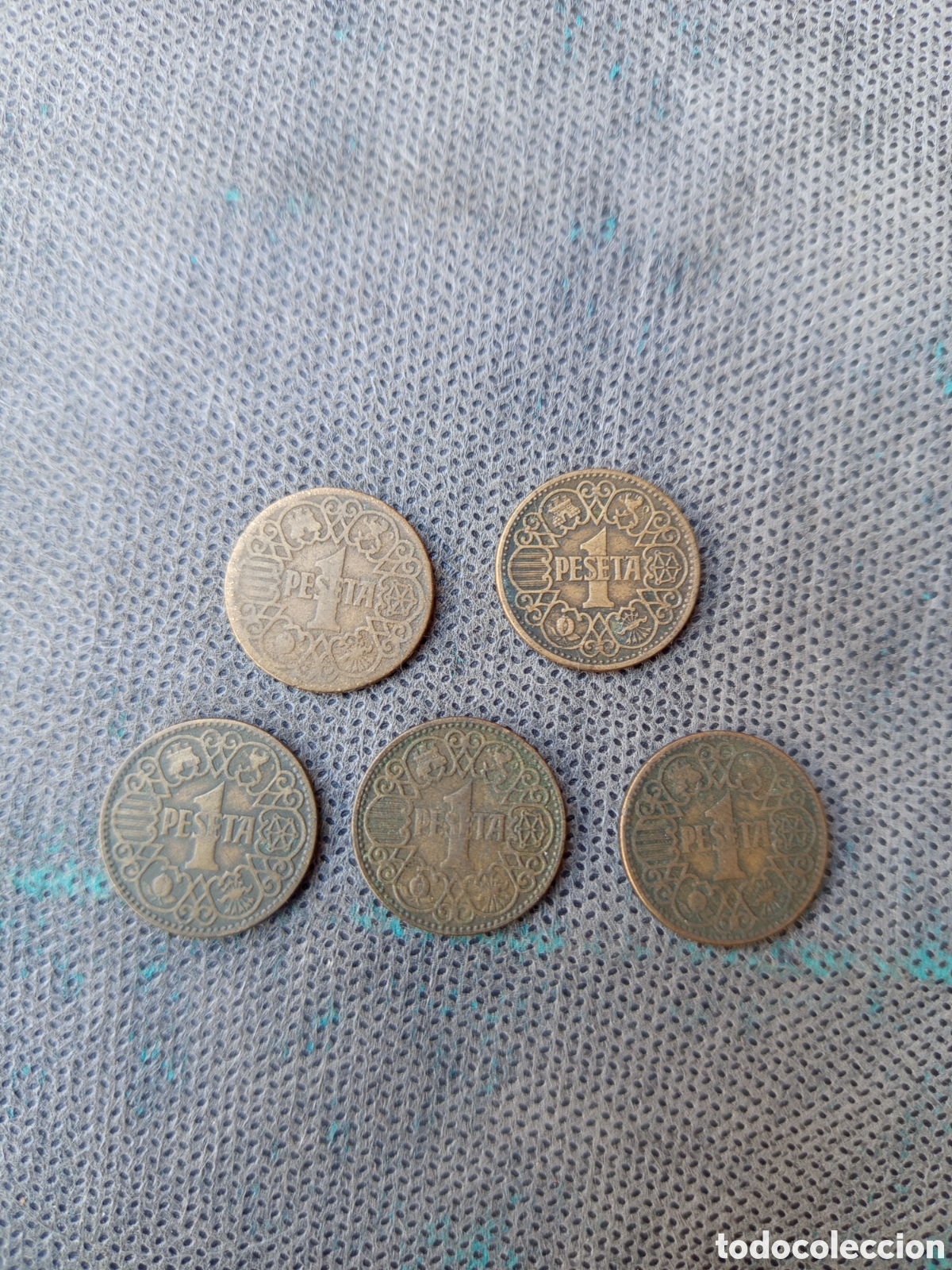 Material numism&aacute;tico: Cinco monedas de una peseta 1944 - Foto 6