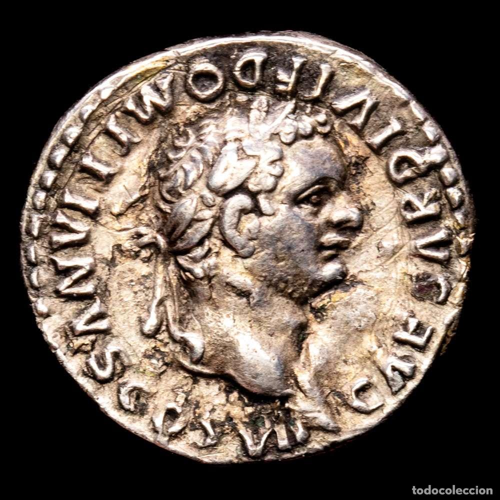 Material numism&aacute;tico: Domiciano. Denario. 80-81 dC Roma. (Ric-II 2.266). (Bmcre-92). (Rsc-397a). Ag. 3,34 gramos. MBC+.