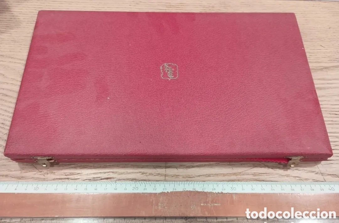 Material numism&aacute;tico: ESTUCHE PARA 20 MONEDAS - COLOR ROJO - ACU&Ntilde;ACIONES ESPA&Ntilde;OLAS S.A. BARCELONA