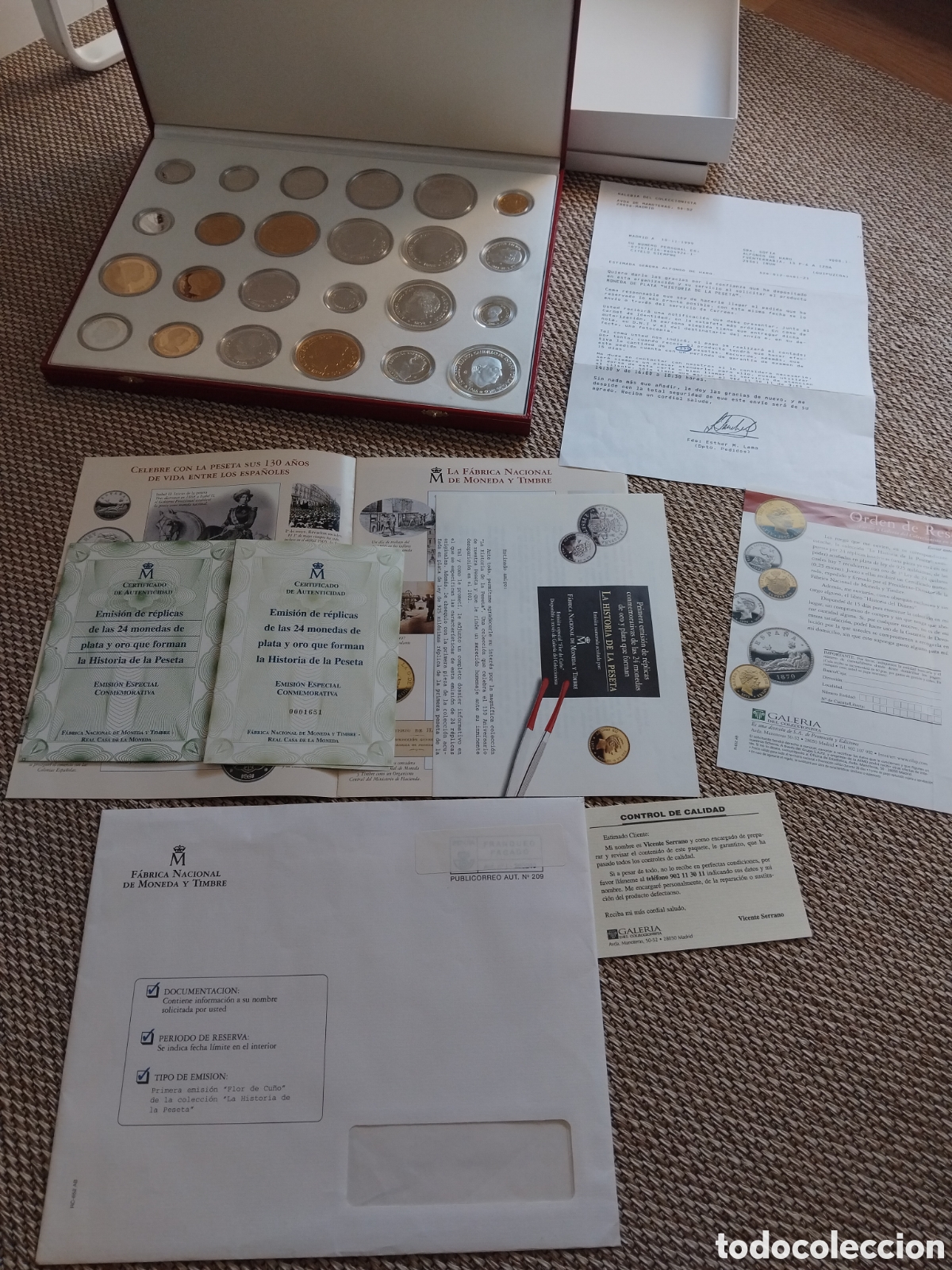 Material numism&aacute;tico: La imagen muestra la colecci&oacute;n oficial &rdquo;Historia de la Peseta&rdquo;, una emisi&oacute;n especial conmemorativa c